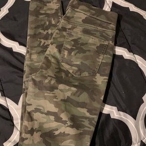 Camo leggings pants
